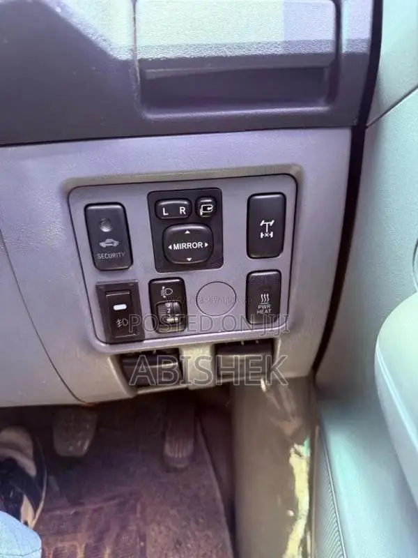 Toyota Hilux Vigo 2006 Pickup (Used)