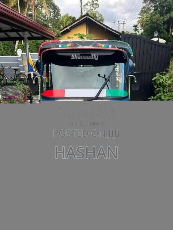 Bajaj 4 Stroke 2013 Three Wheel (Used)