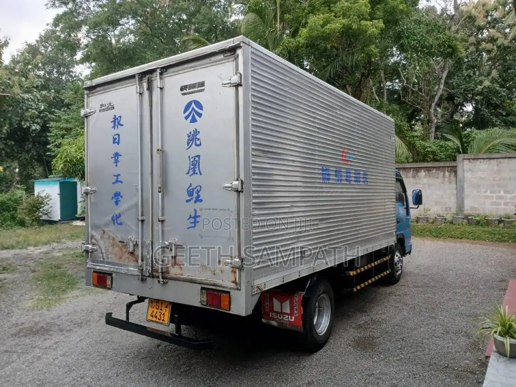 Isuzu Eif 1996 Lorry (Used)