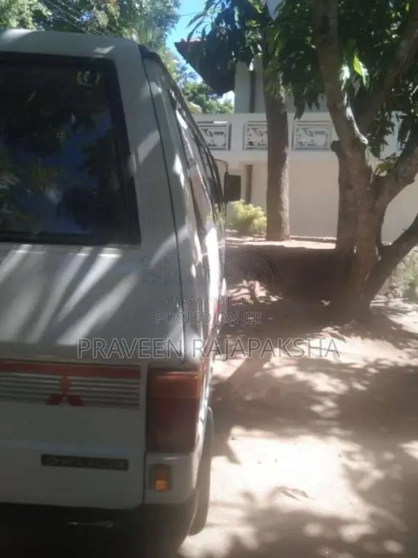 Mitsubishi L300 1983 Van (Used)