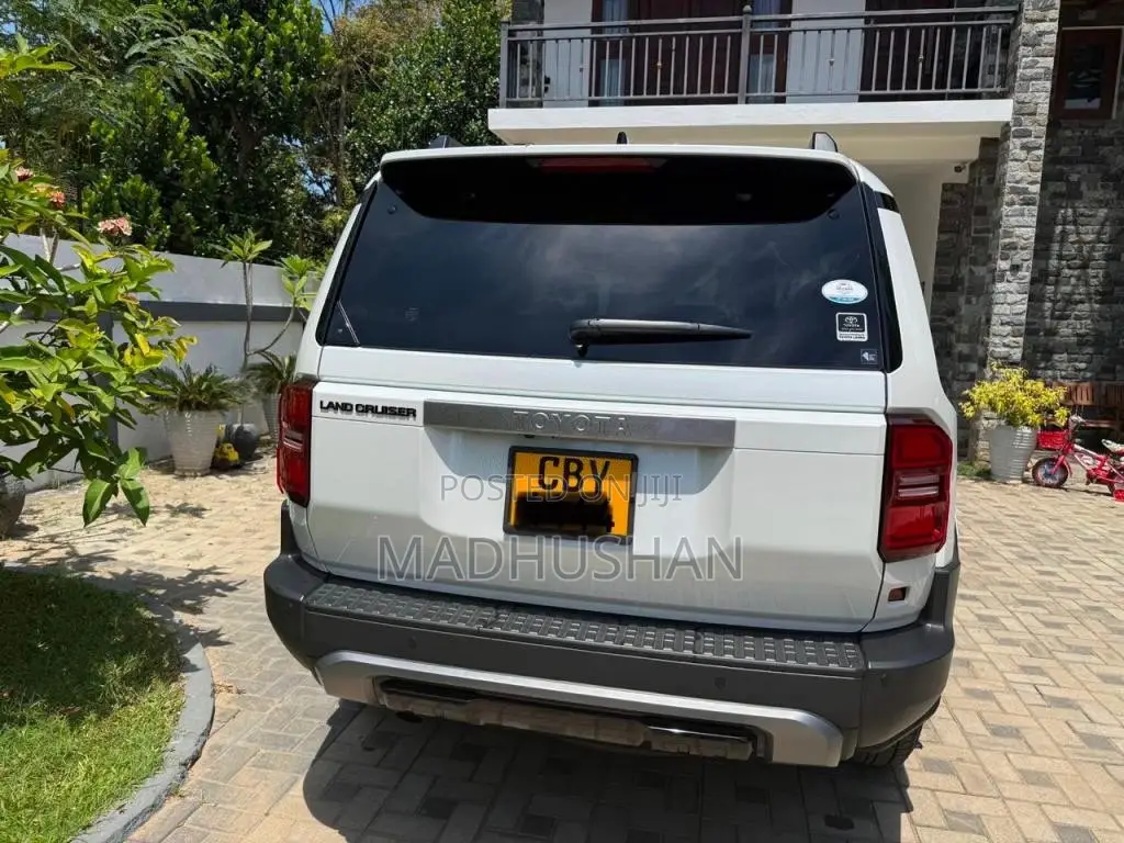 Toyota Land Cruiser 250 2025 SUV (Used)