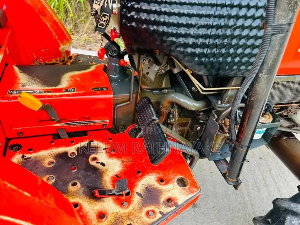 Kubota 3408 2021 Tractor (Used)