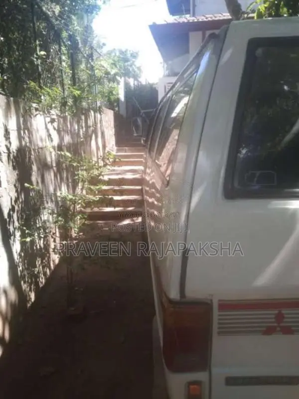 Mitsubishi L300 1983 Van (Used)