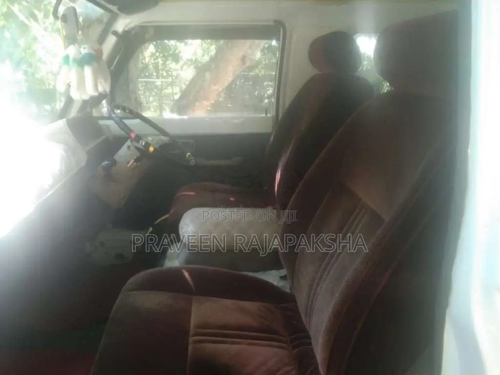Mitsubishi L300 1983 Van (Used)