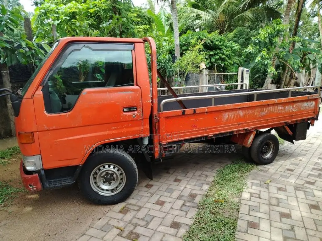 Toyota Dyna 2001 Lorry (Used)