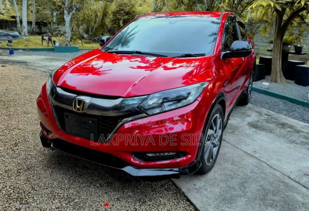 Honda Vezel Rs 2016 SUV (Used)