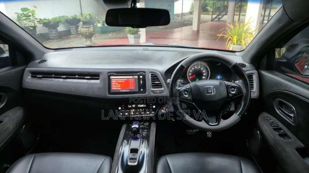 Honda Vezel Rs 2016 SUV (Used)