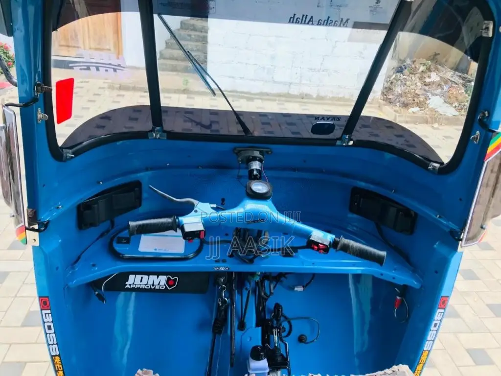 Bajaj RE 2 Stroke 2006 Three Wheel (Used)