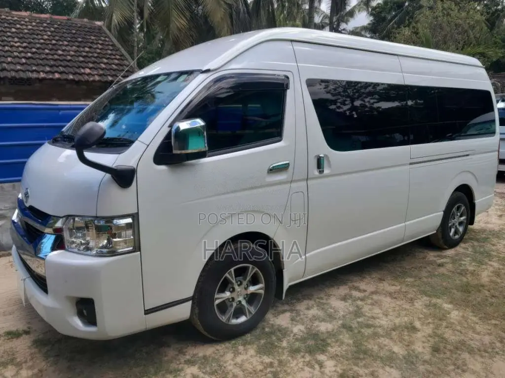 Toyota HIACE 2024 Van (Used)