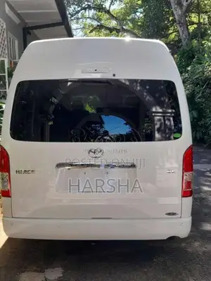 Toyota HIACE 2024 Van (Used)