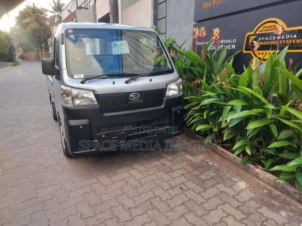 Daihatsu Hijet 2023 Lorry Unregistered (Recondition)