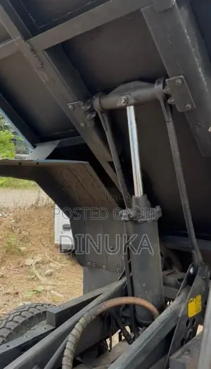 Isuzu Tipper 1 Cube 1985 Lorry (Used)