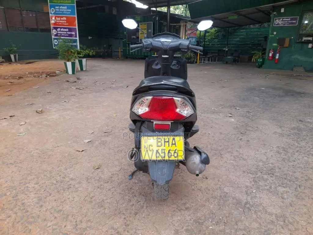 Honda Dio DX 2018 Motorbike (Used)