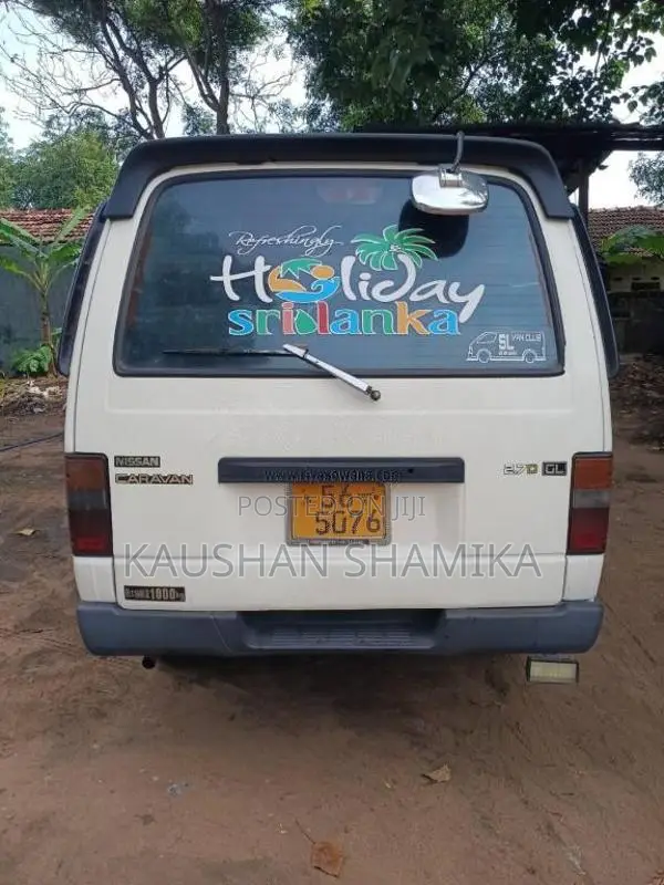 Nissan E24 Caravan 1990 Van (Used)