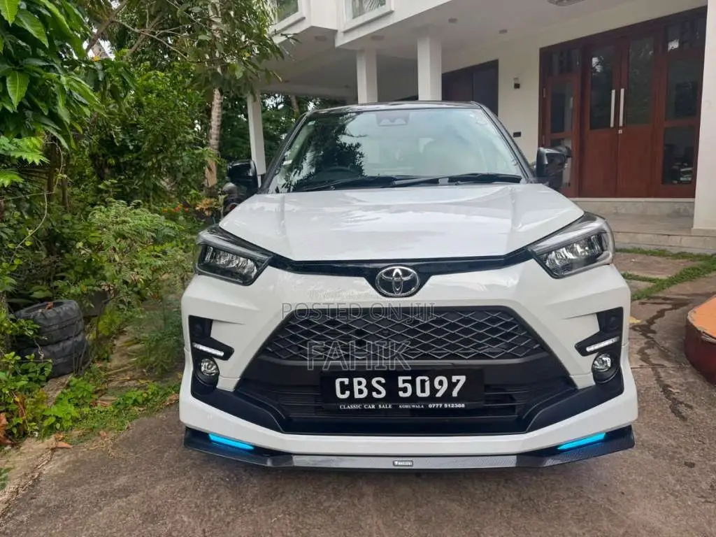 Toyota Raize 2025 SUV (Used)