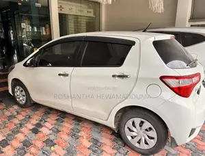 Toyota Vitz 2018 Car (Used)
