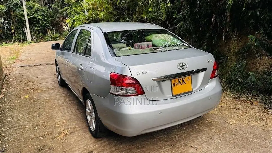 Toyota Yaris 2009 Car (Used)