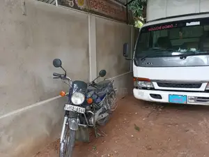 Bajaj Boxer 2005 Motorbike (Used)