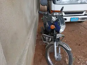 Bajaj Boxer 2005 Motorbike (Used)