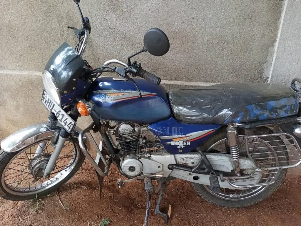 Bajaj Boxer 2005 Motorbike (Used)