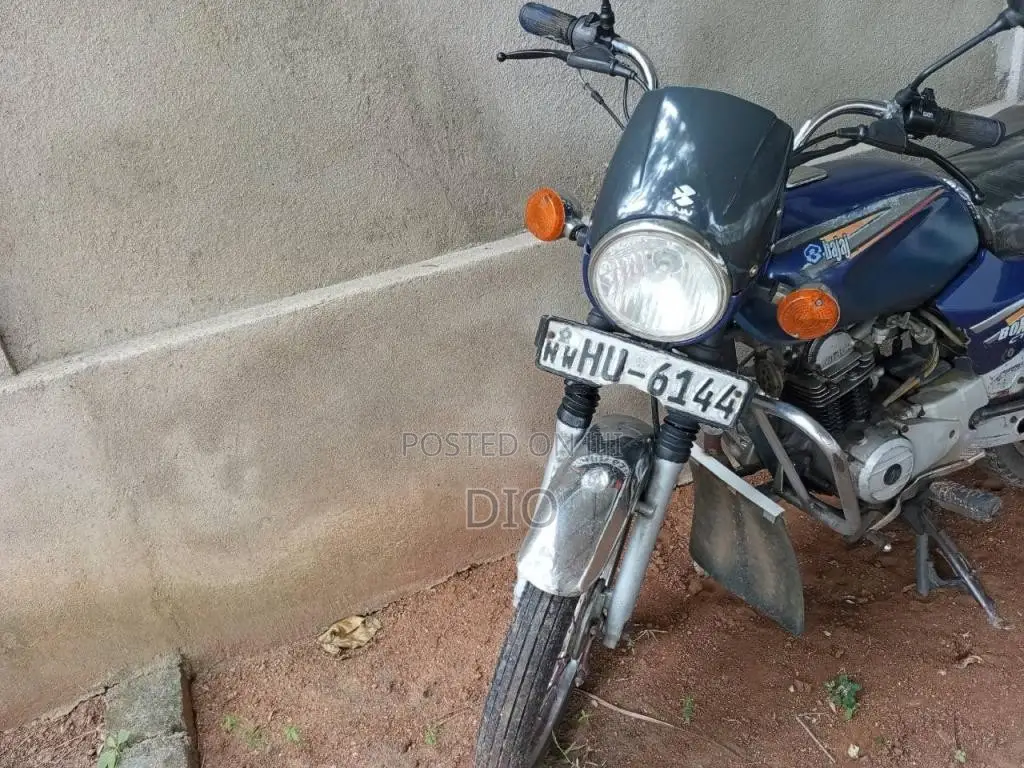 Bajaj Boxer 2005 Motorbike (Used)