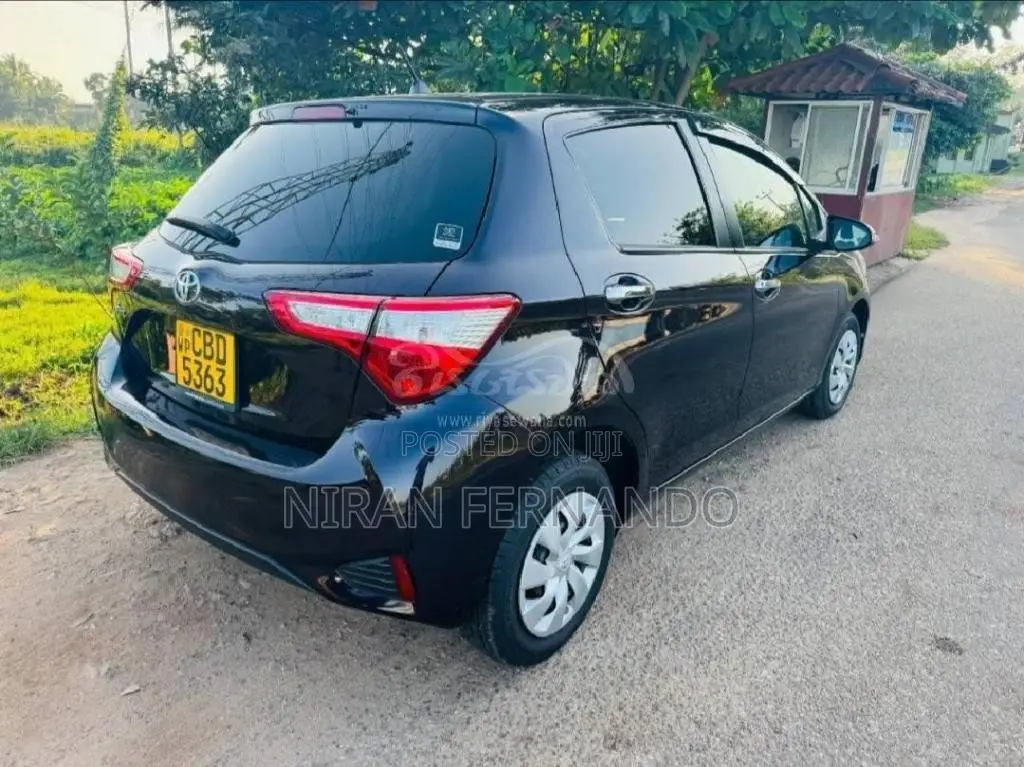 Toyota Vitz 2018 Car (Used)