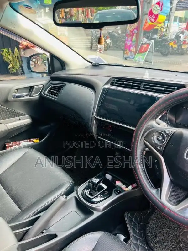 Honda Grace EX 2018 Car (Used)