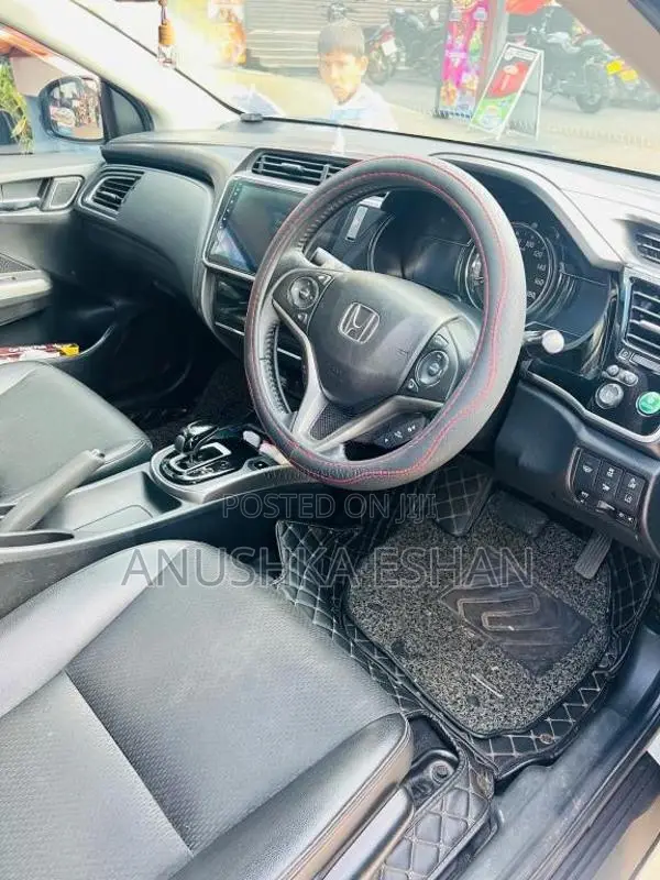 Honda Grace EX 2018 Car (Used)