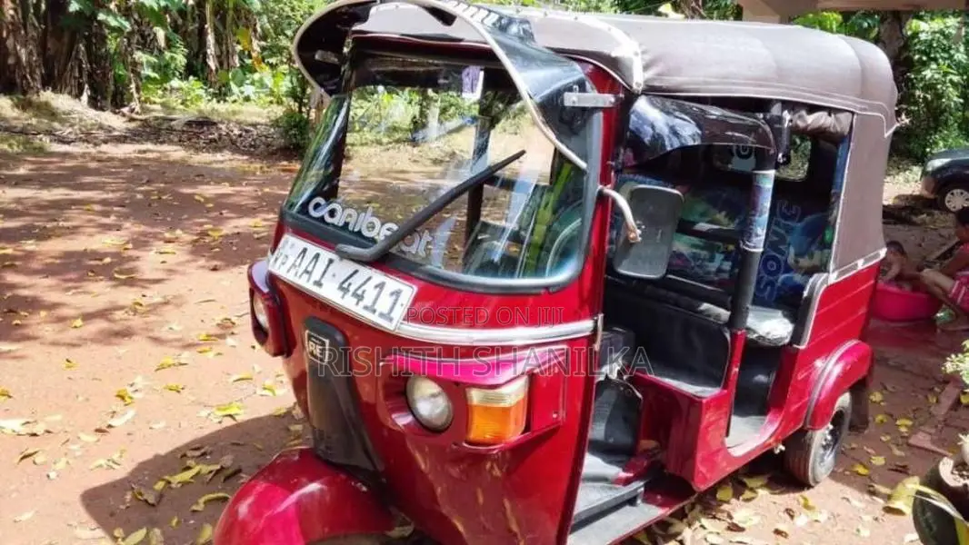 Bajaj 4 Stroke 2013 Three Wheel (Used)