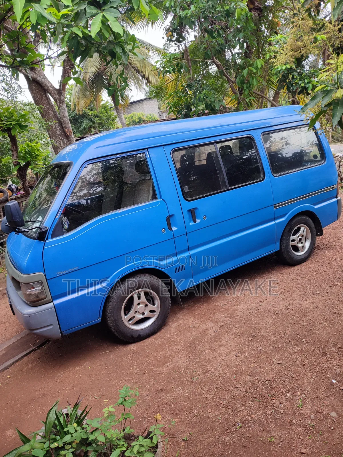 Mazda Bongo 2002 Blue