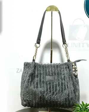 Ladies Hand Bag in Various Colours. Premiun in Quality
