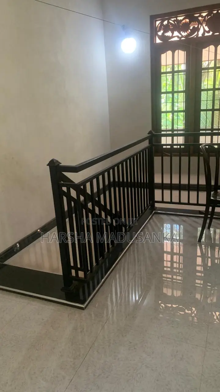 5bdrm House in Malwatta, Divulapitiya for sale