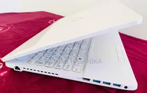 Fujitsu Lifebook AH77/Y