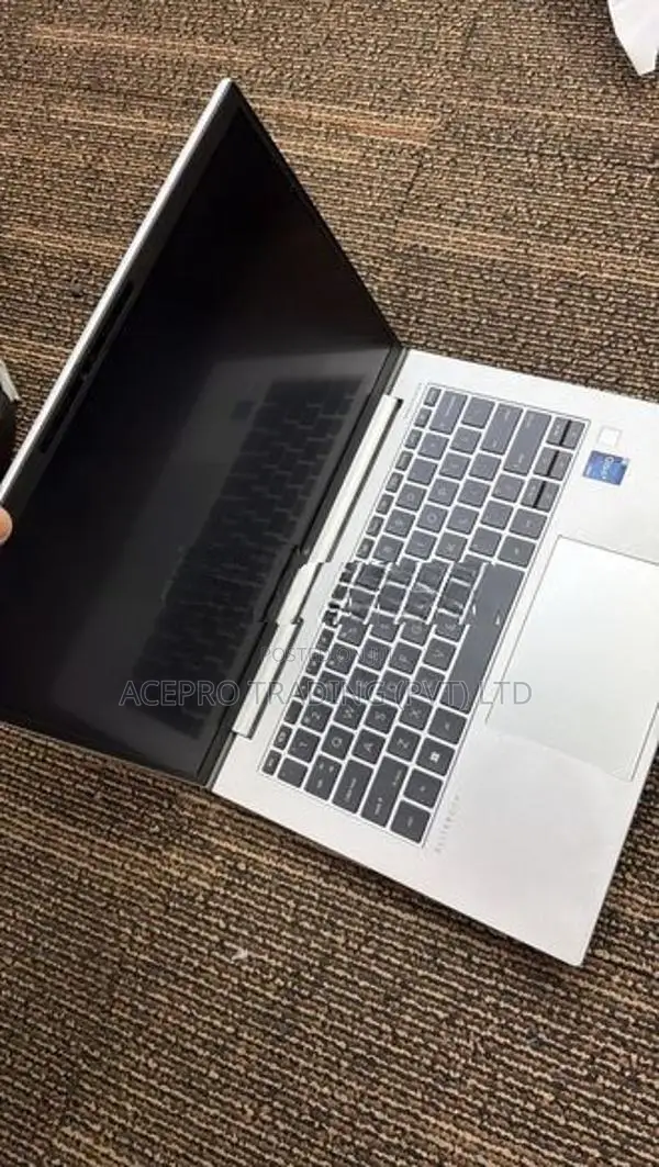 HP Eltebook 840 G10 i7 13th GEN 16GB DDR5 512GB SSD