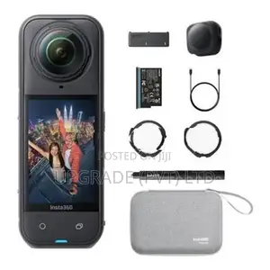 Insta 360 X5 Essential Bundle