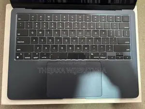 MacBook Air M3, 16GB RAM / 512GB SSD, Midnight