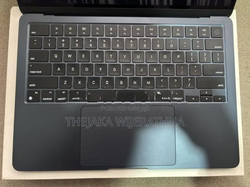 MacBook Air M3, 16GB RAM / 512GB SSD, Midnight