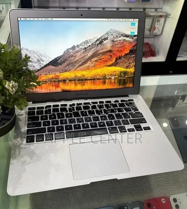 Apple Macbook Air