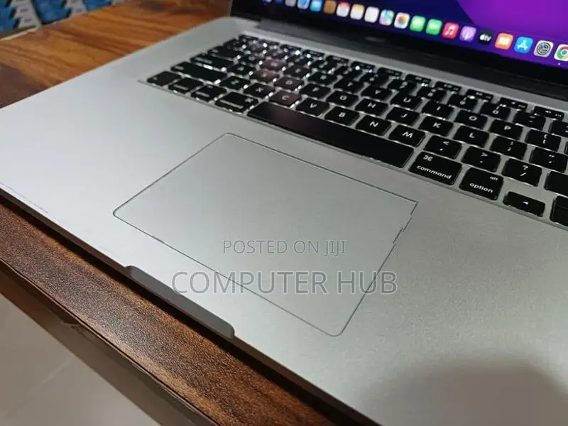 Apple A1398 MacBook Pro 16GB RAM 256GB Flash Storage Laptop..