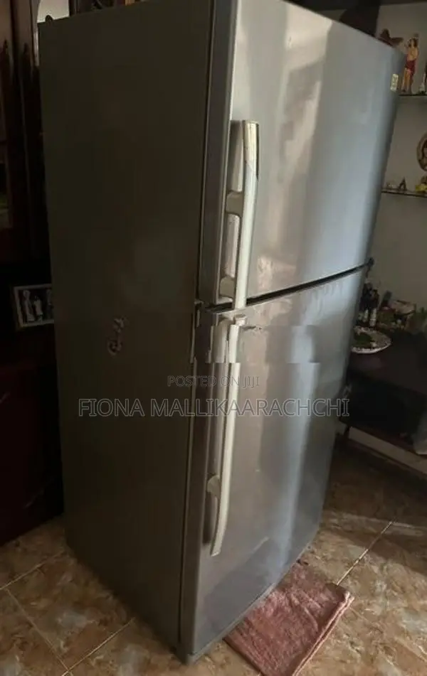 Daewoo Electronics Refrigerator (3D Cooling System)