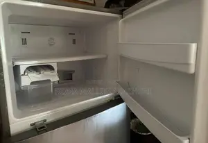 Daewoo Electronics Refrigerator (3D Cooling System)