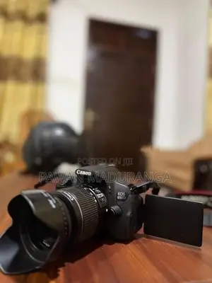 Canon EOS 650D DSLR + 18-55mm Lens