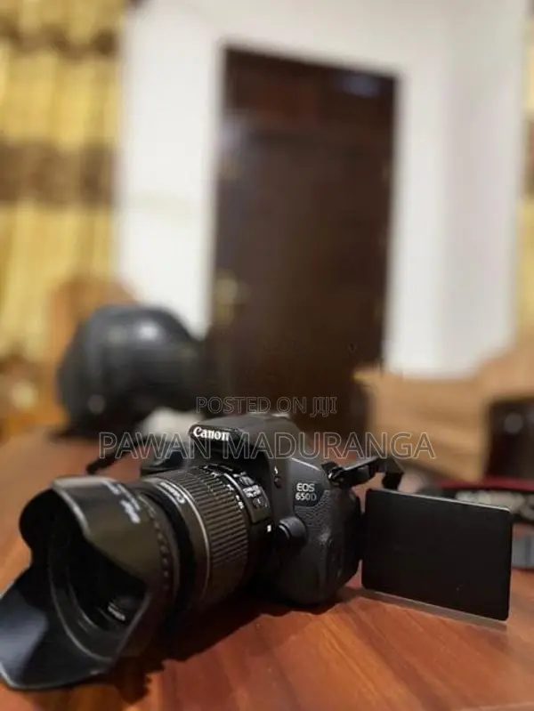 Canon EOS 650D DSLR + 18-55mm Lens