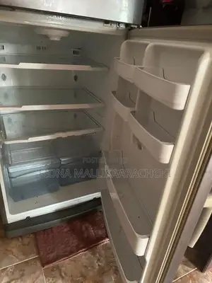 Daewoo Electronics Refrigerator (3D Cooling System)