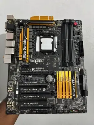 Z 97 Gigabyte Asus