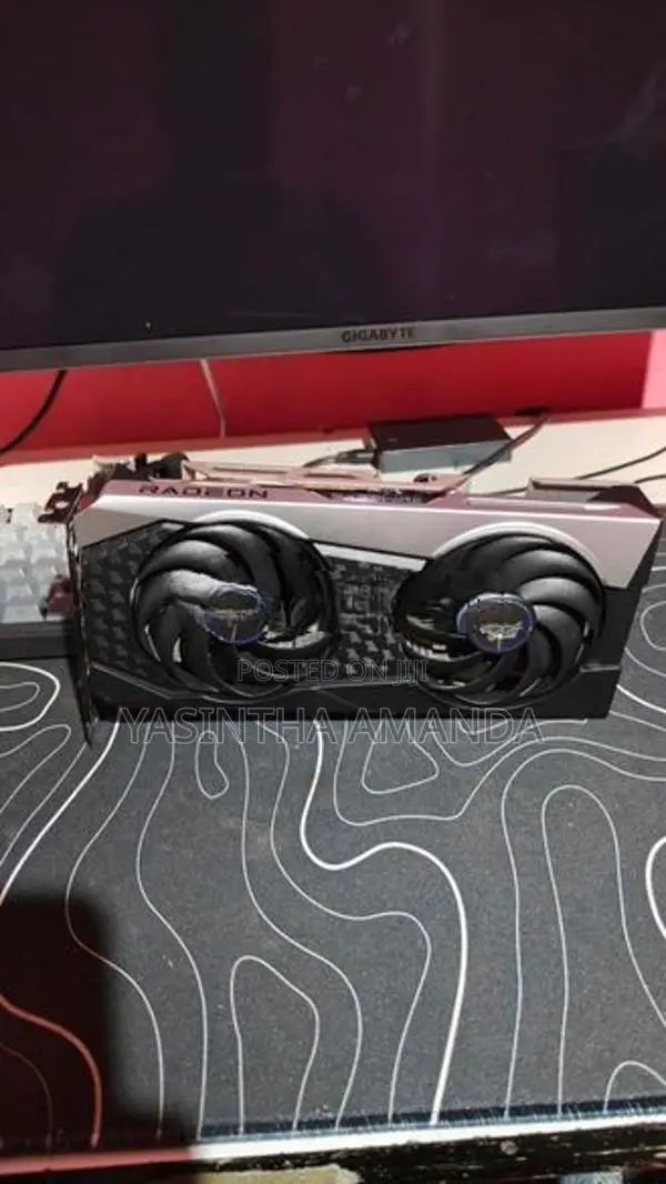 Sapphire Nitro+ RX 6600XT 8GB