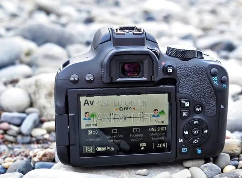 Canon EOS 800D DSLR with Box