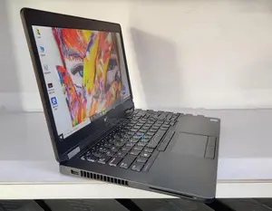 Dell Latitude E5470 Core i7 Radeon R7 M360 2GB VGA 14-inch Display