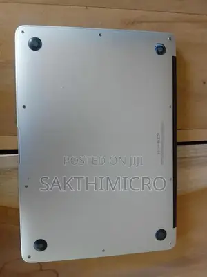 Apple Macbook Air