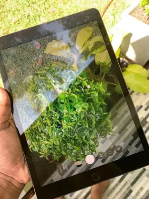 Apple iPad 9th Gen 64GB Wi-Fi (UK)